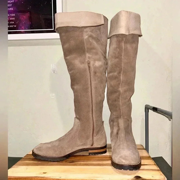 Fabianelli knee high suede fold over boots. Size 39. Made in Italy. - Picture 10 of 12